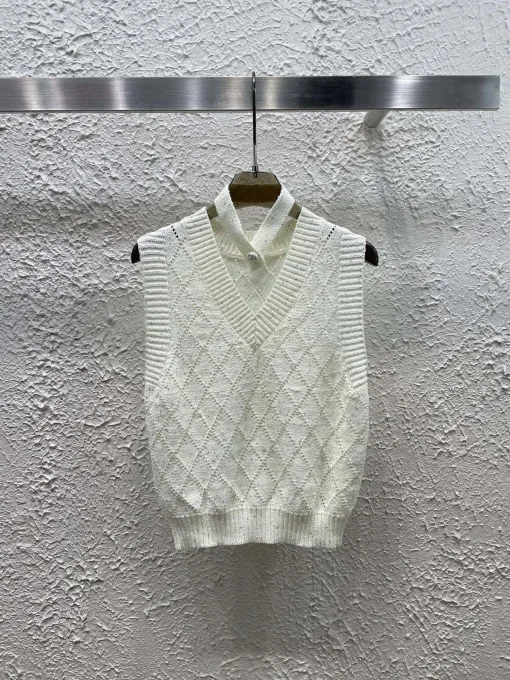 Hochwertige Chanel-Weste im weißen Strickstil
