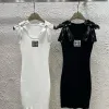 Hochwertige Chanel Weste im weißen Strickstil