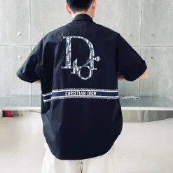 Hochwertiges Dior Kurzarm-Shirt aus weißer Baumwolle mit Stickerei