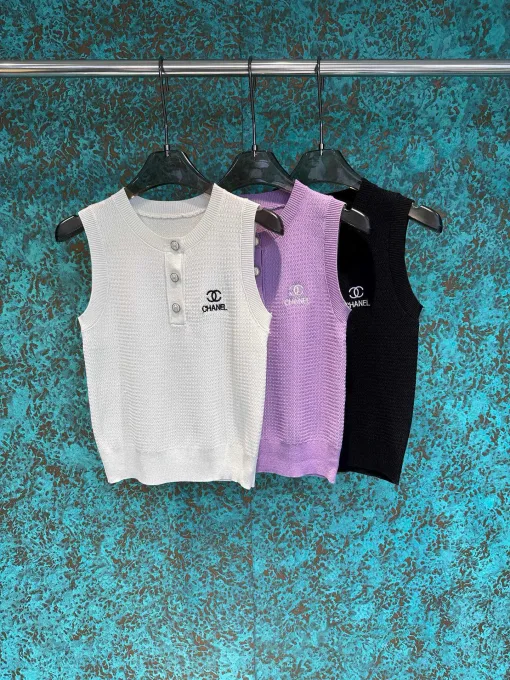 Hochwertige Chanel Weste aus weißer Strickstickerei-Kollektion
