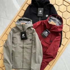 Hochwertige Mammutjacken Black Collection