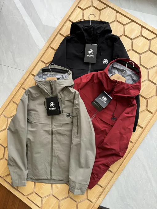 Hochwertige Mammutjacken Black Collection