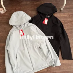 Hochwertiger Helly Hansen Mantel aus schwarzem Fleece, atmungsaktiv