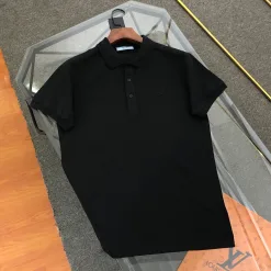 Hochwertiges Prada Poloshirt aus schwarzer Baumwolle mit Stickerei