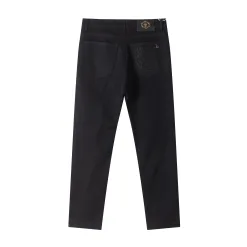 Luxus-Jeans von Dior im Denim-Waschungsstil