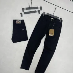 Luxus-Jeans von Burberry aus gewaschener Baumwolle in Schwarz