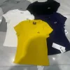 Premium Alo Kurzarm Schwarz Stickerei Stil