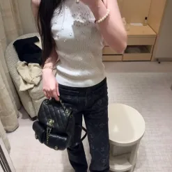 Premium Chanel Weste in weißem Strickstil