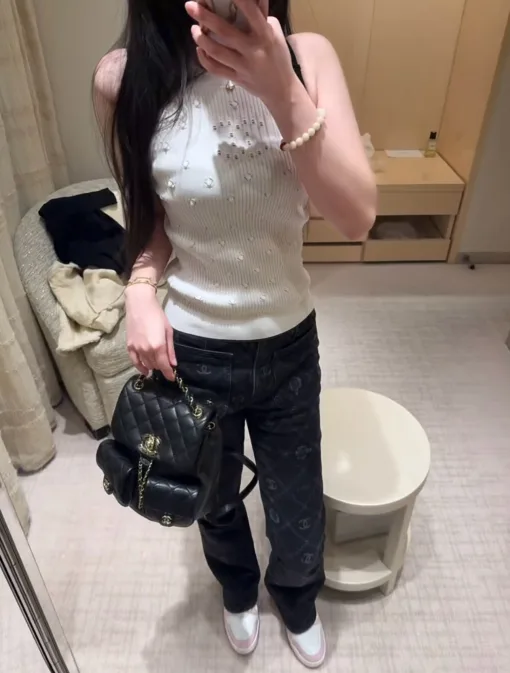 Premium Chanel Weste in weißem Strickstil
