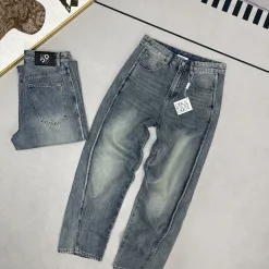 Hochwertige Loewe Jeans im Denim-Stil