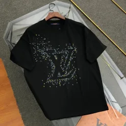 Hochwertiges Louis Vuitton Kurzarm-Logo-Design aus schwarzer Baumwolle