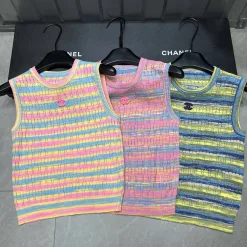 Hochwertige Chanel Weste Strick Streifen Kollektion