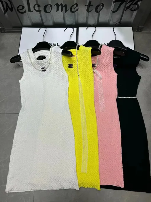 Hochwertige Chanel Weste Weiß Strick Kollektion