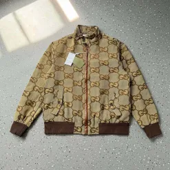 Premium Gucci Mantel Rot Baumwolle Jacquard Luxus