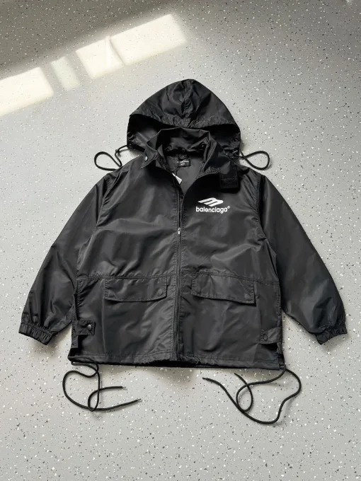 Hochwertige Balenciaga-Jacke aus schwarzer Nylon-Logo-Kollektion