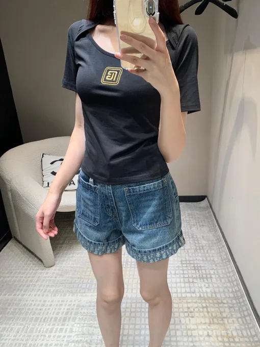 Hochwertige Dior Shorts in blauem Leder im Monogramm-Stil