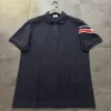 Hochwertiges Moncler Poloshirt aus weißer Baumwolle mit Logo-Kollektion