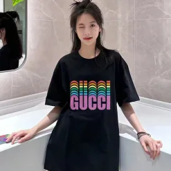 Premium Gucci Kurzarm Schwarzer Farbverlaufsstil