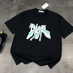 Hochwertige Dior Kurzarmkollektion mit schwarzem Farbverlauf