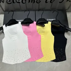 Hochwertige Chanel-Weste aus weißer Strickkollektion