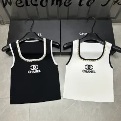 Hochwertige Chanel Weste im schwarzen Strick-Stickerei-Stil