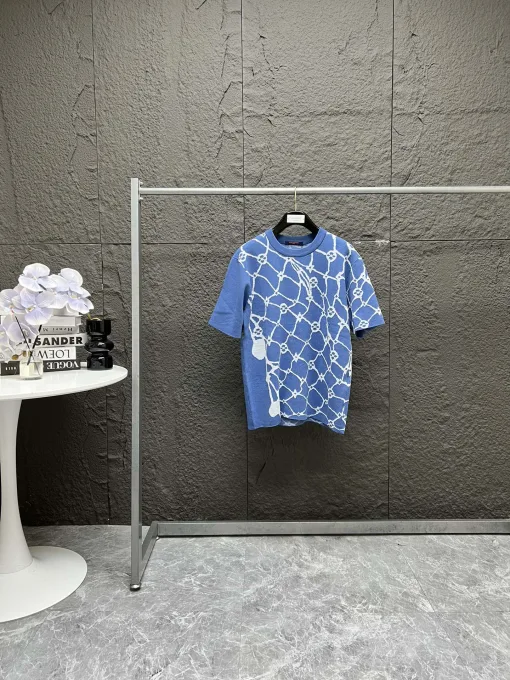 Hochwertiger Louis Vuitton Kurzarm Blauer Strick Monogramm Stil