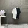 Hochwertige Louis Vuitton Kurzarm-Monogramm-Kollektion aus schwarzer Baumwolle