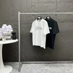 Luxuriöse Louis Vuitton Kurzarm-Logo-Kollektion aus schwarzer Baumwolle