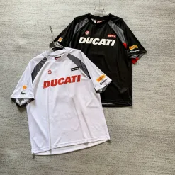 Hochwertiges Supreme Kurzarm-Jersey im Sky-Logo-Stil