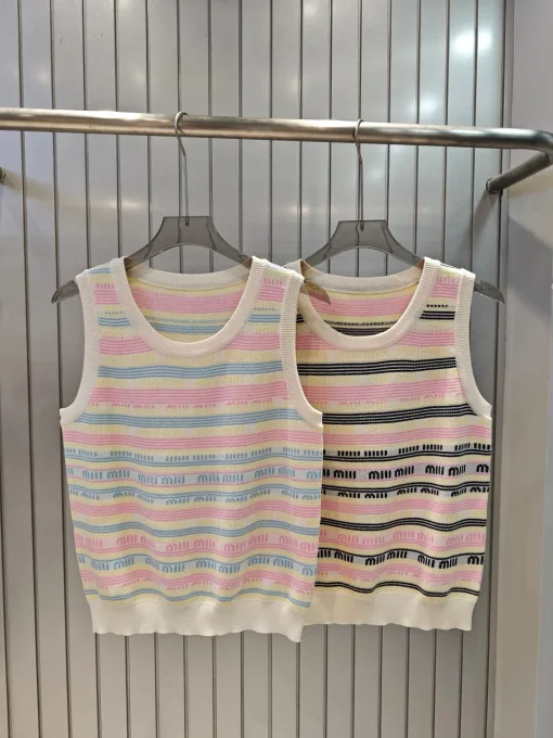 Luxus-Weste aus der Miu Miu Jacquard-Kollektion in Schwarz