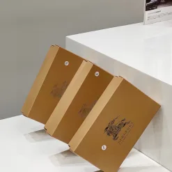 Hochwertige Burberry-Unterwäsche aus Baumwolle im klassischen Stil