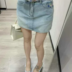 Luxus Louis Vuitton Kurzrock Weiß Denim Bestickte Kollektion
