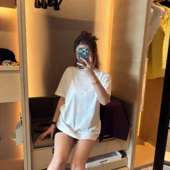 Hochwertige Calvin Klein Kurzarm-Kollektion in Lila