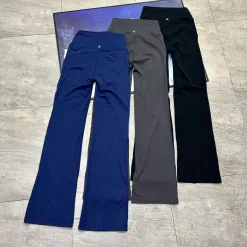 Hochwertige Lululemon Yogahose in schwarzem Nylon mit Logo-Design