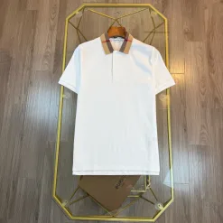 Burberry Poloshirt in Premiumqualität, schwarze Baumwolle, klassische Kollektion
