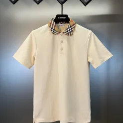 Hochwertiges Burberry Poloshirt aus schwarzer Baumwolle, klassische Kollektion