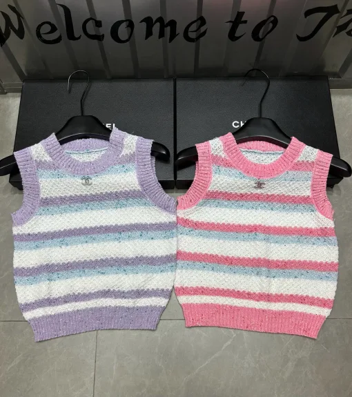 Chanel Weste in Premiumqualität, lila, gestrickt, gestreift, Luxus