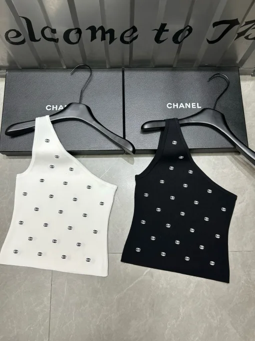 Hochwertige Chanel Weste aus weißer Strickstickerei-Kollektion