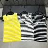 Premium Chanel Weste Gelb Strick Gestreift Stil