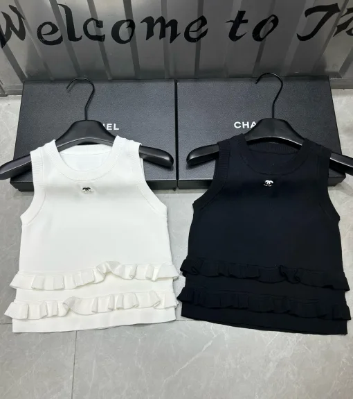 Premium Chanel Weste in weißem Strickstil