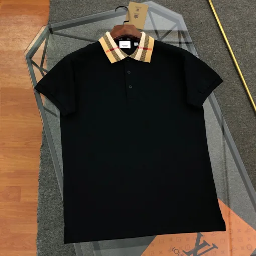 Burberry T-Shirts in Premiumqualität in Schwarz im klassischen Stil