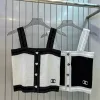 Bestseller: Chanel Hosenträger aus weißer Strick- und Stickereikollektion