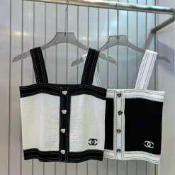 Bestseller: Chanel Hosenträger aus weißer Strick- und Stickereikollektion