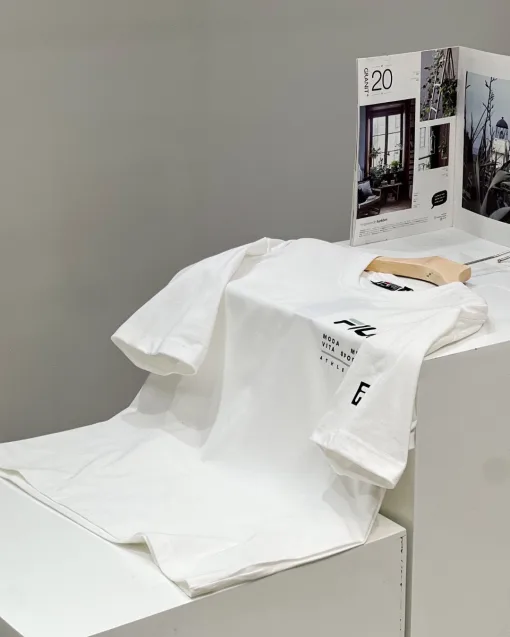Hochwertige Fila Kurzarm-Kollektion aus schwarzer Baumwolle in klassischer Kollektion