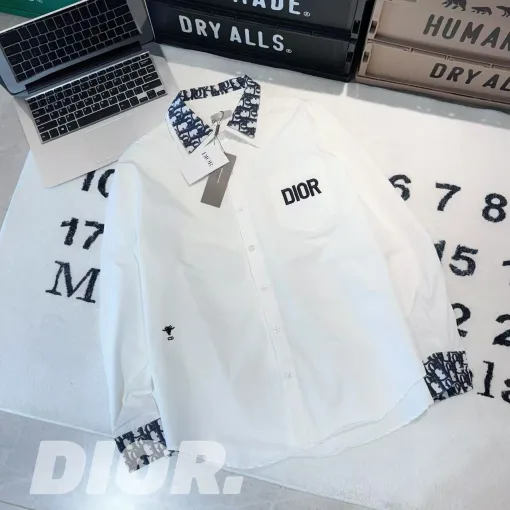Hochwertige Dior Langarm-Kollektion mit schwarzem Logo