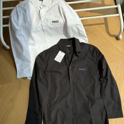 Hochwertiger Balenciaga Langarm-Stil mit schwarzer Stickerei
