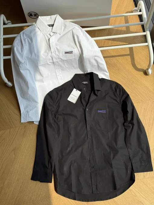 Hochwertiger Balenciaga Langarm-Stil mit schwarzer Stickerei
