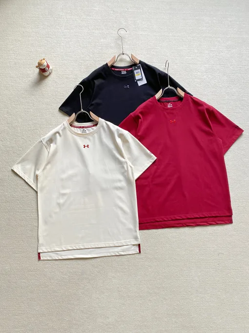 Bestseller Under Armour Kurzarm Schwarz Baumwolle Klassischer Stil