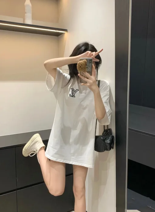 Bestseller: Kurzärmlige schwarze bestickte Baumwollkollektion von Louis Vuitton
