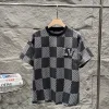 Luxuriöser Louis Vuitton Kurzarm-Printstil